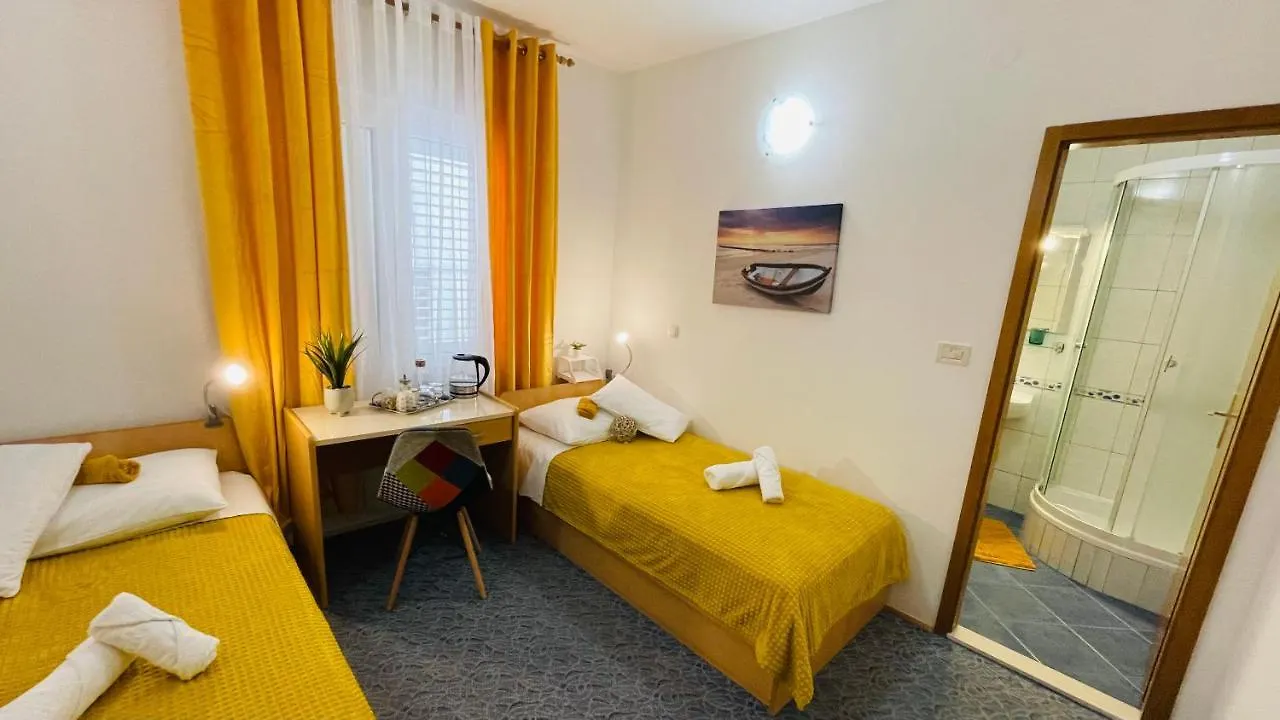 Apartmens And Rooms Madunic V Split Croatia