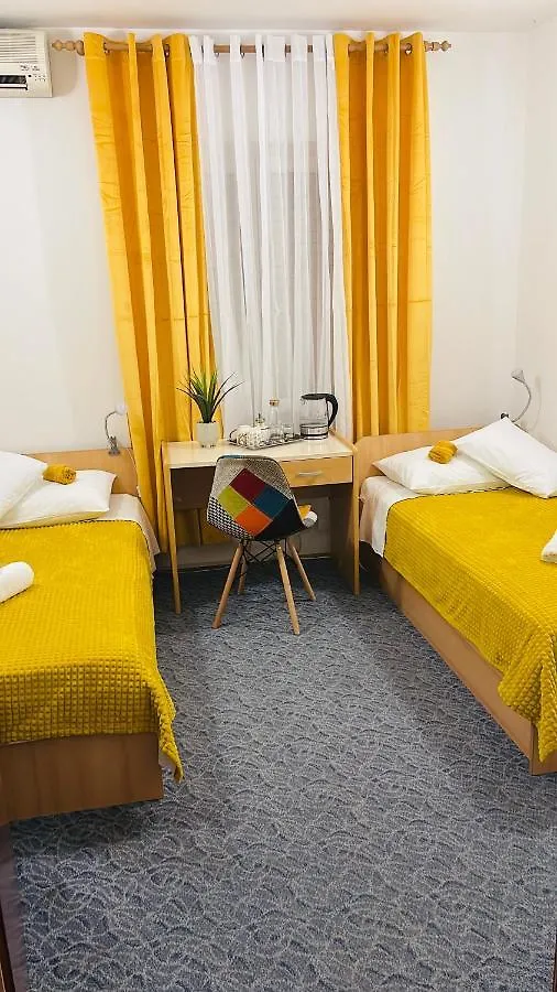 Guest house Apartmens And Rooms Madunic V Split