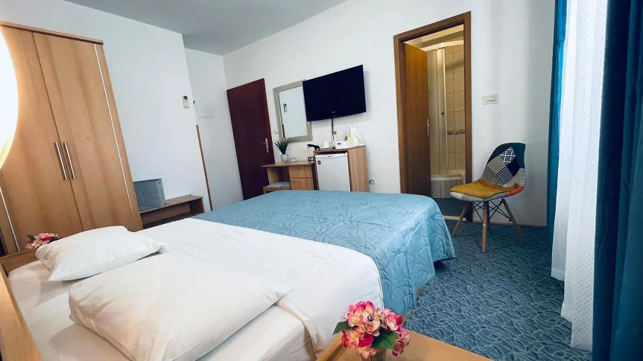 Apartmens And Rooms Madunic V Split 0*,  Croatia