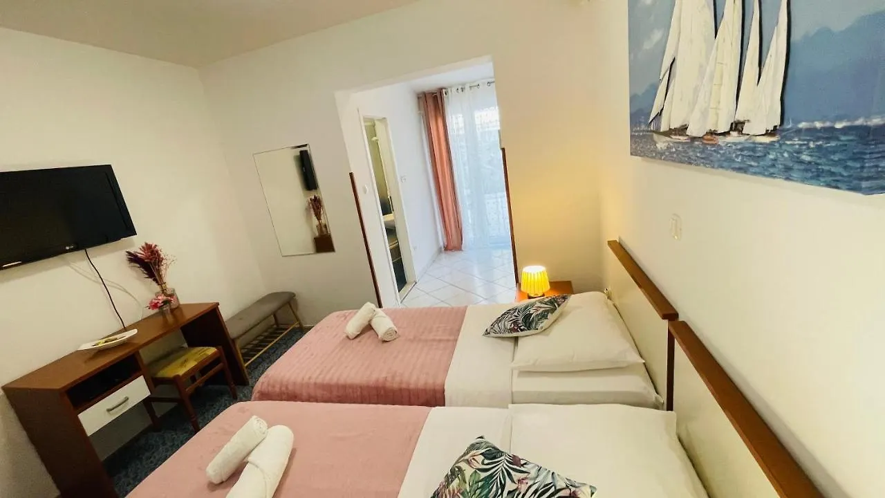 Apartmens And Rooms Madunic V Split