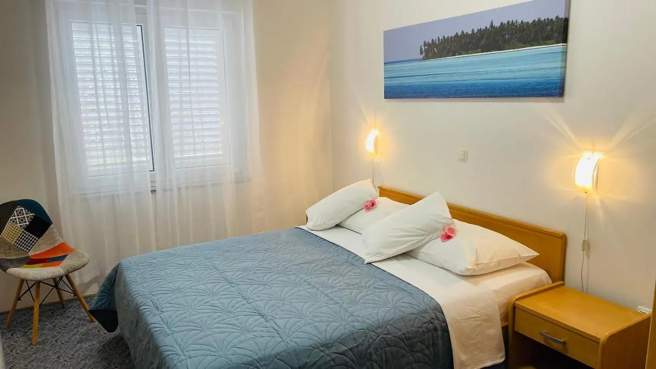 Guest house Apartmens And Rooms Madunic V Split