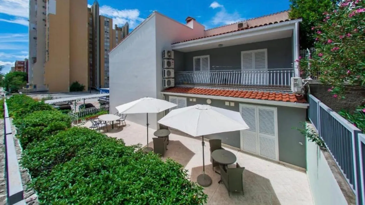 Apartmens And Rooms Madunic V Split Croatia