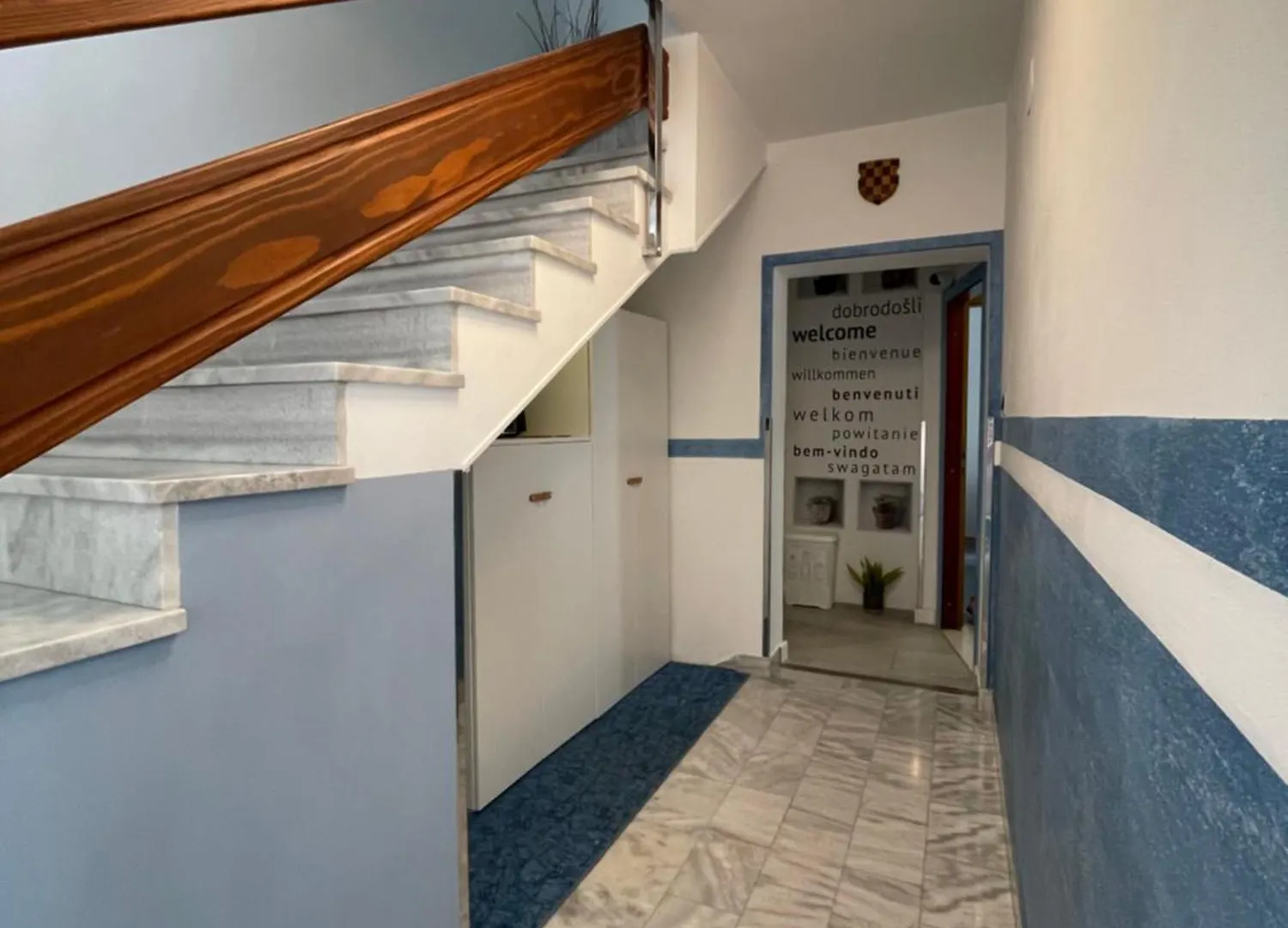Apartmens And Rooms Madunic V Split Guest house
